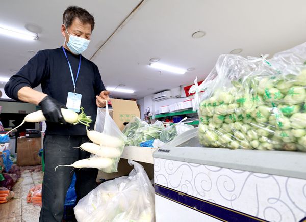 上海战疫丨上海部分商业网点恢复经营,保障人们物资需求