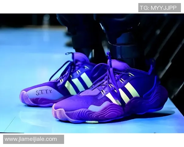 球星对足球鞋的执着与选择 如何影响其职业生涯和赛场表现 球星对足球鞋的执着与选择 如何影响其职业生涯和赛场表现