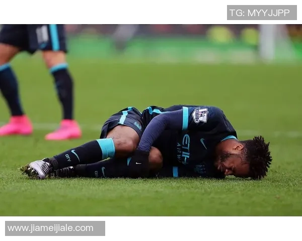 足球巨星日常生活瞬间集锦 展现球场外的真实自我与个性风采 足球巨星日常生活瞬间集锦 展现球场外的真实自我与个性风采