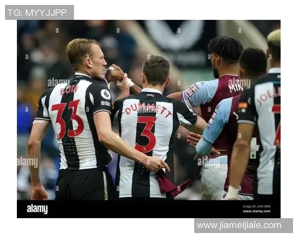 足球巨星九宫格:盘点足坛十大顶级球员的精彩瞬间与巅峰表现 足球巨星九宫格:盘点足坛十大顶级球员的精彩瞬间与巅峰表现