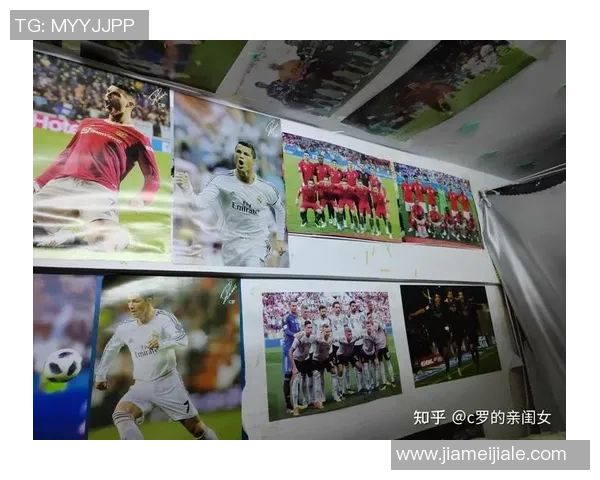 C罗足球卡碎冰版珍藏版引领收藏热潮升温 打破卡片市场新纪录